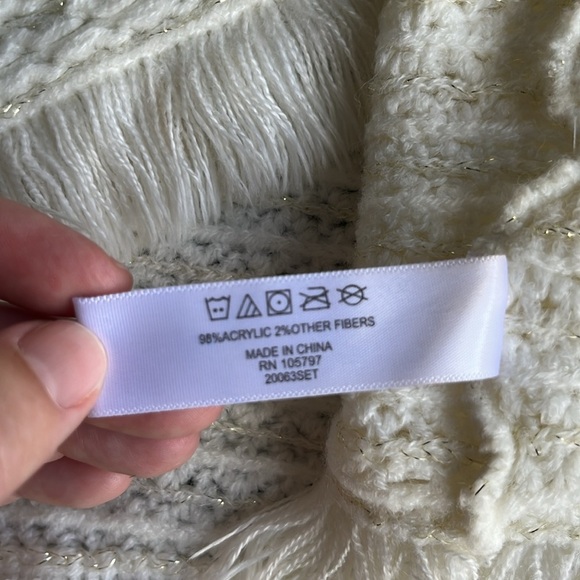 FAIRWEATHER Ivory & Gold Infinity Scarf - Picture 3 of 4